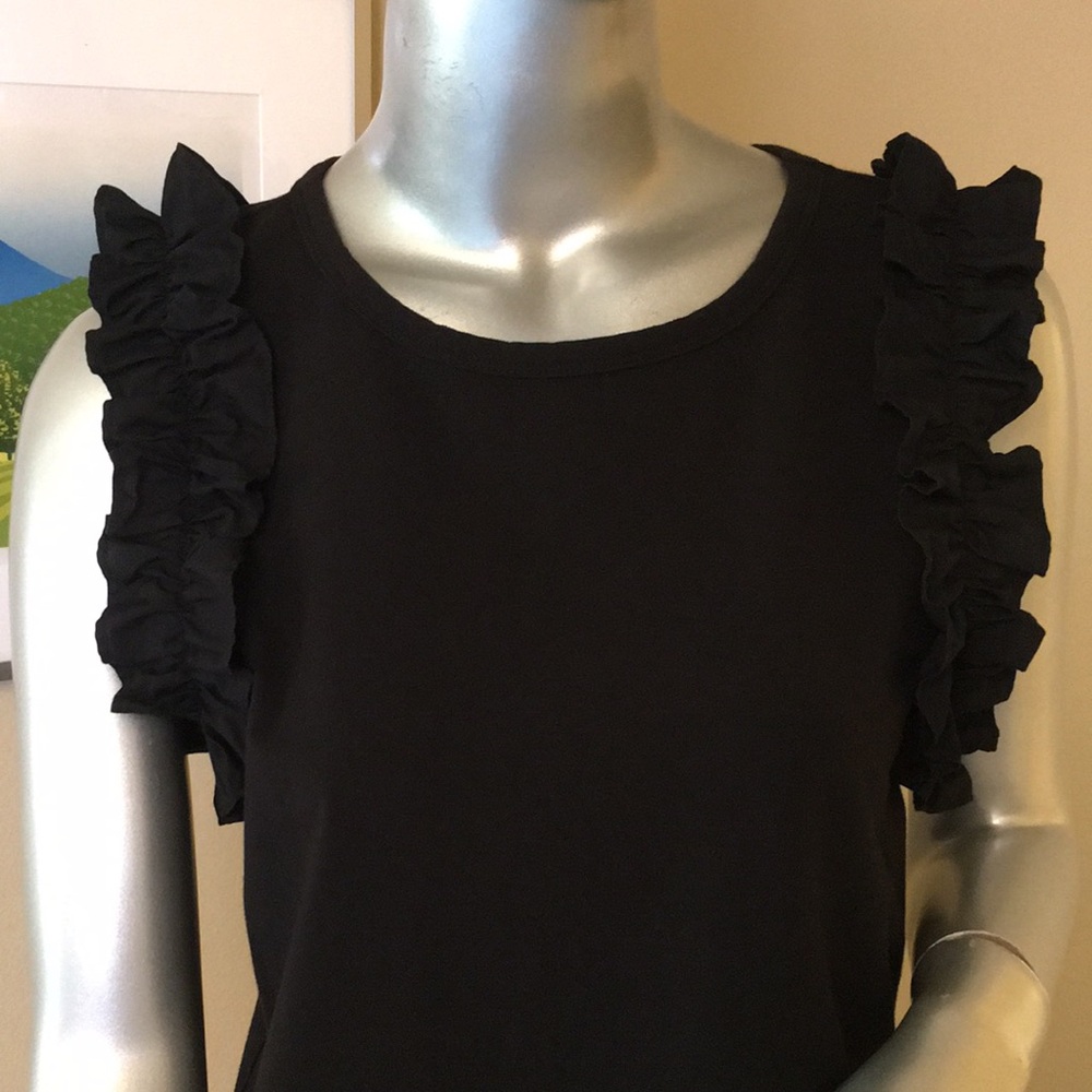 WHBM | Ruffle Trim Tank Color: black 🖤 - Picture 3 of 10